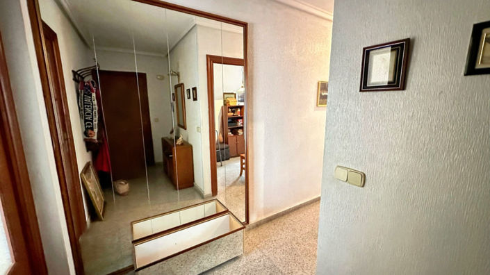 Image No.21-6 Bed Apartment for sale