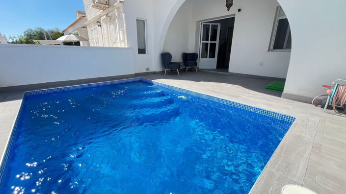 Image No.1-3 Bed Villa for sale
