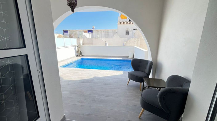 Image No.27-3 Bed Villa for sale