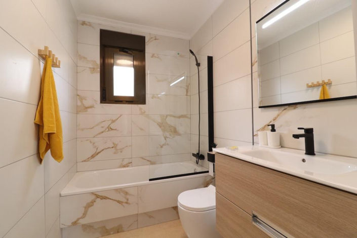 Image No.19-3 Bed Villa for sale