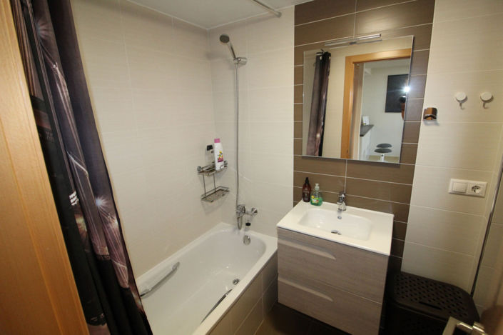 Image No.12-2 Bed Apartment for sale