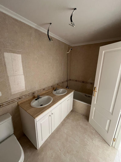 Image No.20-2 Bed Apartment for sale