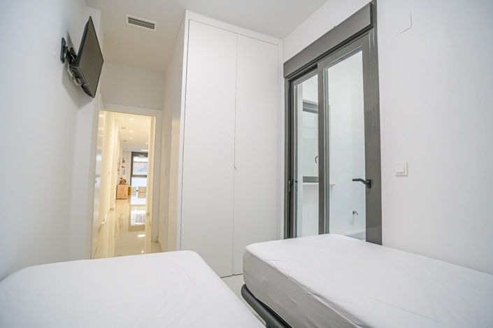 Image No.11-3 Bed Apartment for sale