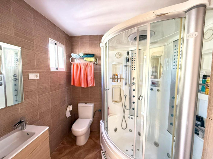 Image No.9-4 Bed Villa for sale