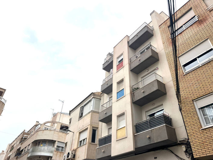 Image No.22-3 Bed Apartment for sale