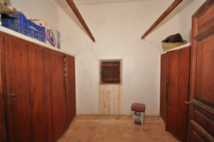 Image No.12-8 Bed Villa for sale