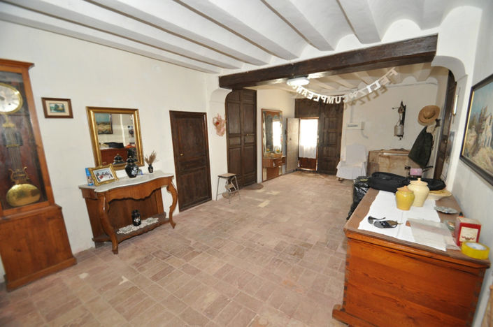 Image No.5-8 Bed Villa for sale