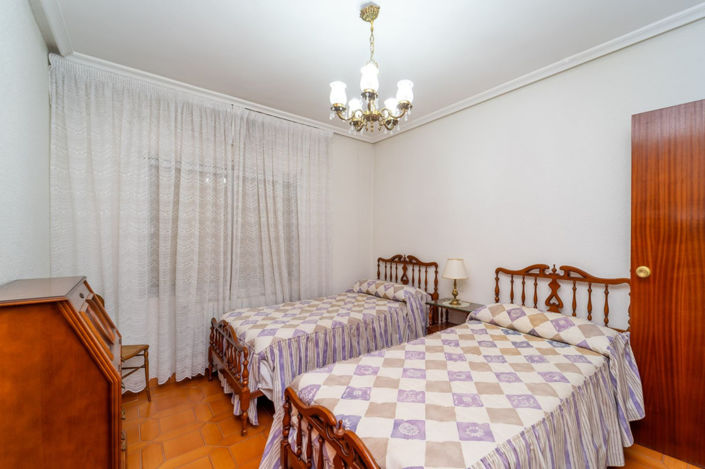 Image No.5-4 Bed Villa for sale