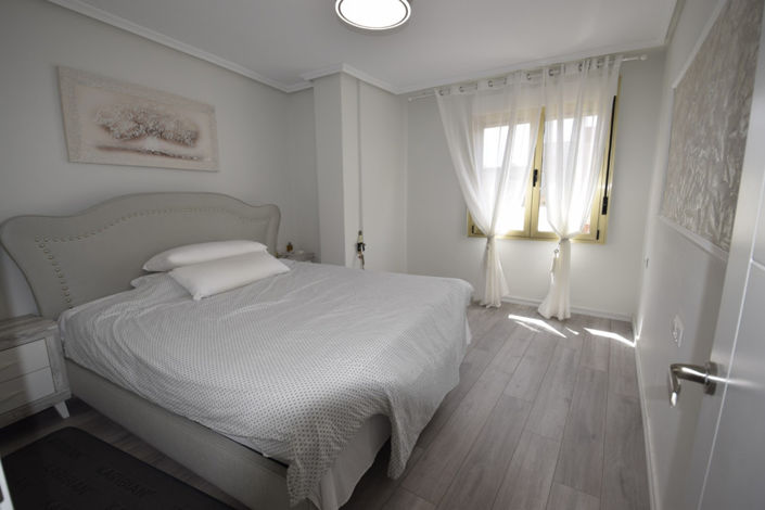 Image No.14-3 Bed Apartment for sale