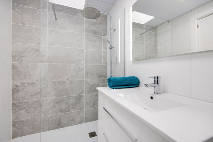 Image No.20-3 Bed Apartment for sale