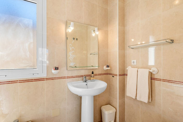 Image No.16-2 Bed Villa for sale