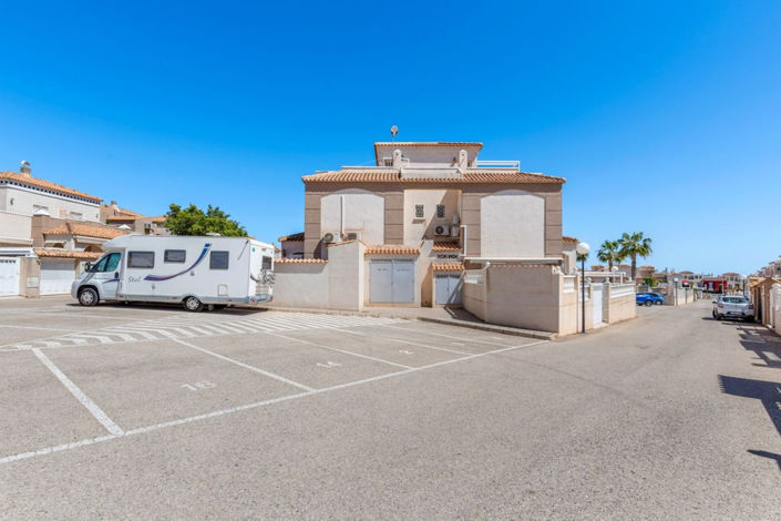 Image No.29-2 Bed Villa for sale