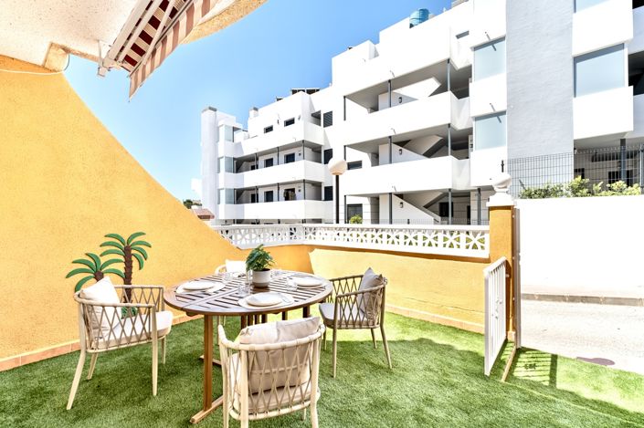 Image No.13-2 Bed Townhouse for sale