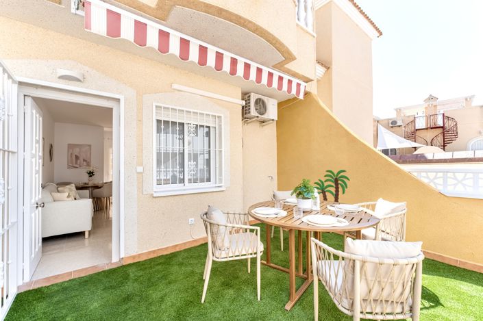 Image No.14-2 Bed Townhouse for sale