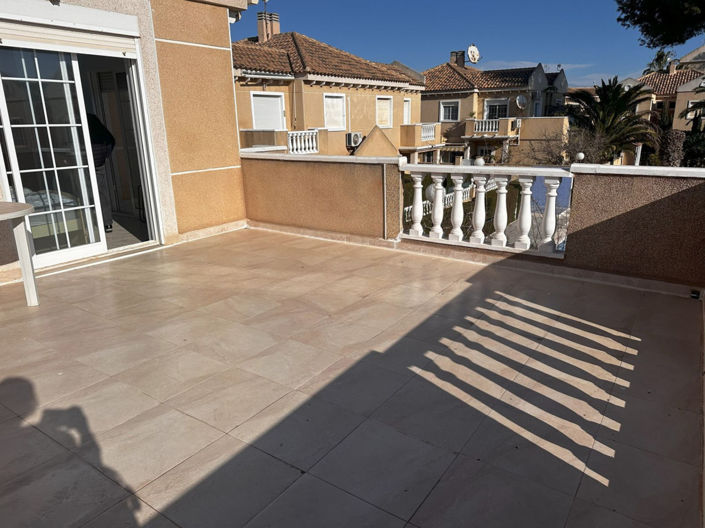 Image No.10-3 Bed Villa for sale