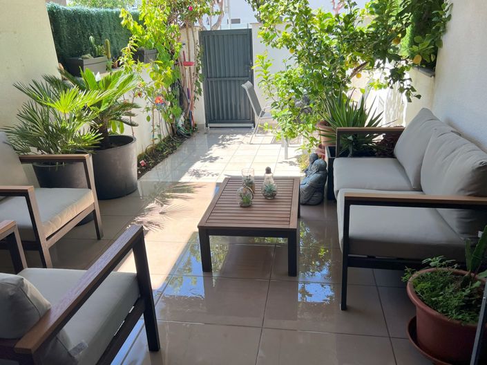 Image No.12-2 Bed Townhouse for sale