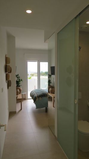 Image No.25-2 Bed Apartment for sale