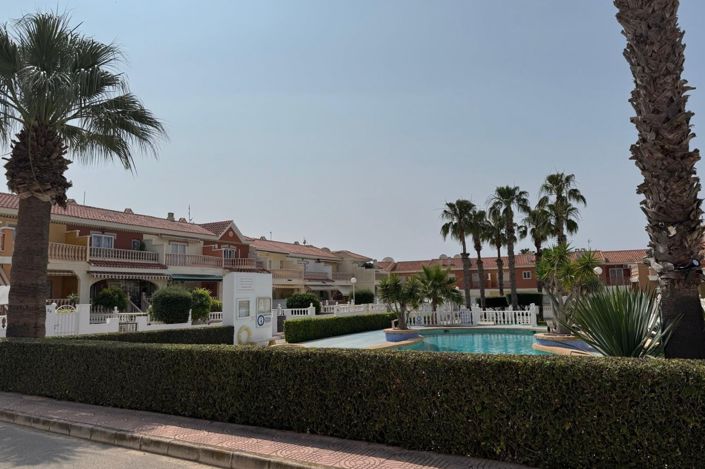 Image No.36-3 Bed Townhouse for sale