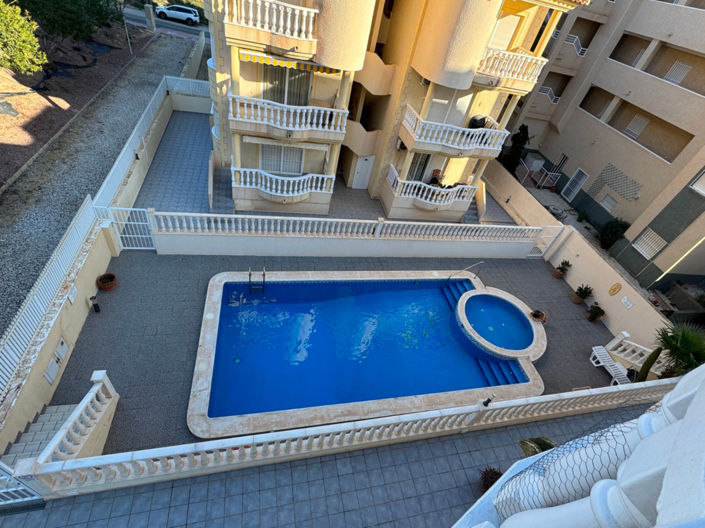 Image No.15-3 Bed Apartment for sale