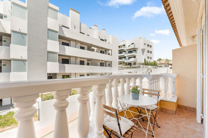 Image No.29-2 Bed Villa for sale