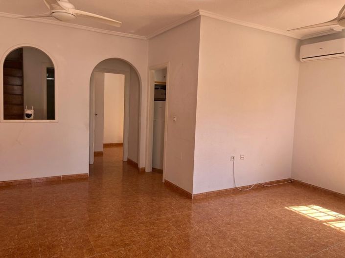 Image No.10-3 Bed Townhouse for sale