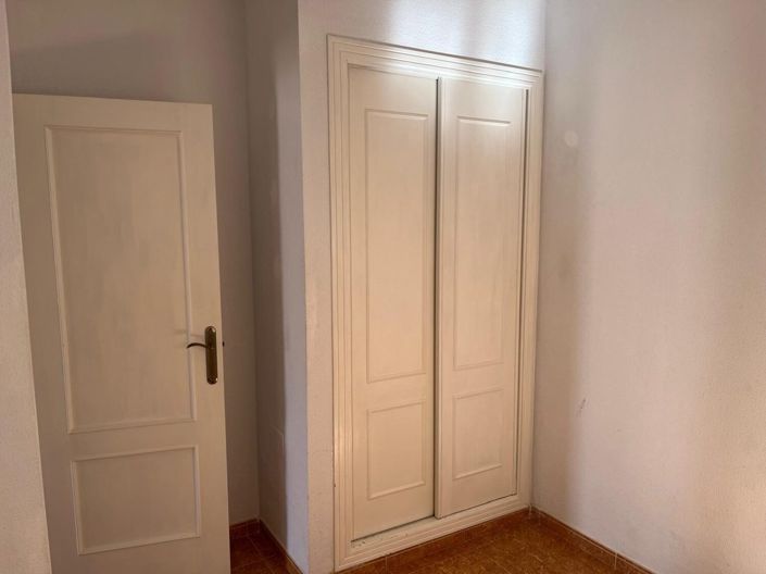 Image No.13-3 Bed Townhouse for sale