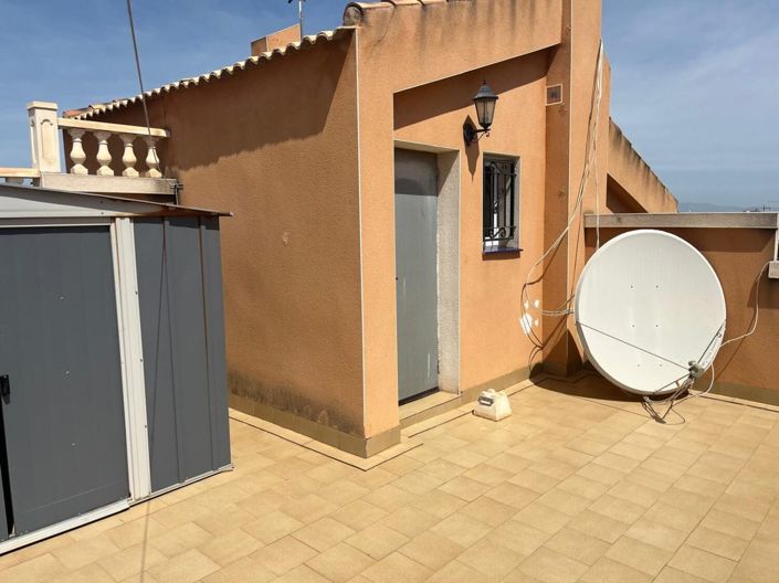 Image No.19-3 Bed Townhouse for sale