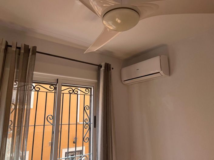 Image No.26-3 Bed Townhouse for sale