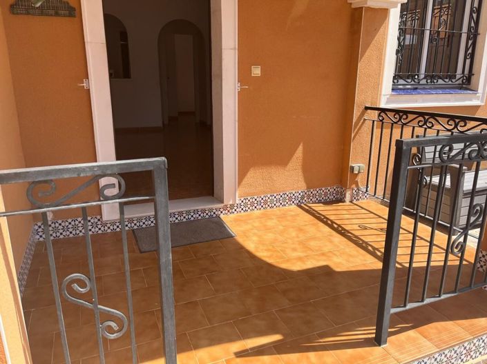 Image No.8-3 Bed Townhouse for sale