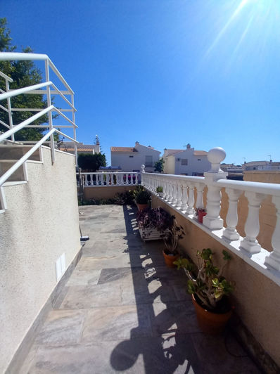 Image No.2-3 Bed Villa for sale