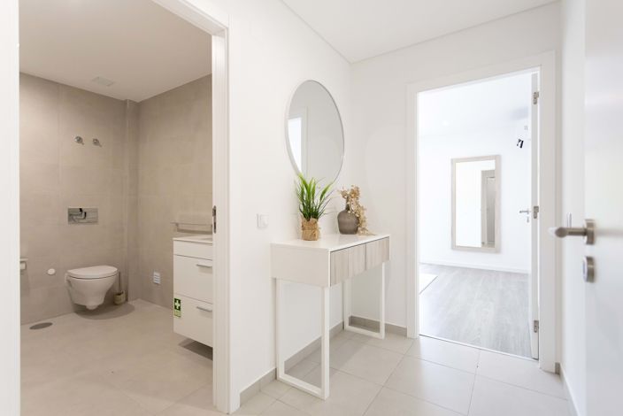 Image No.5-2 Bed Apartment for sale