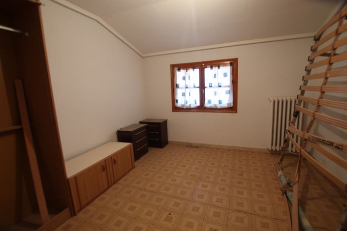 Image No.21-6 Bed Country House for sale