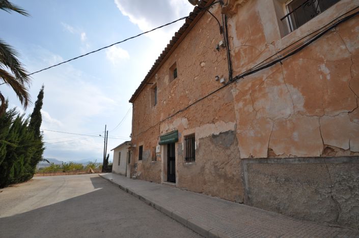 Image No.1-4 Bed Country House for sale