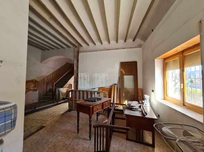 Image No.10-3 Bed Townhouse for sale