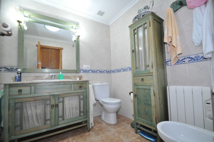 Image No.14-3 Bed Townhouse for sale