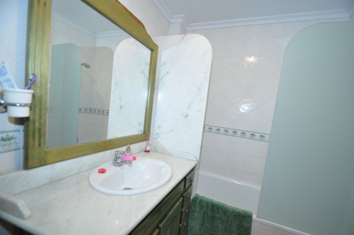 Image No.17-3 Bed Townhouse for sale