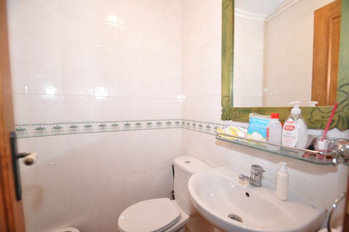 Image No.18-3 Bed Townhouse for sale