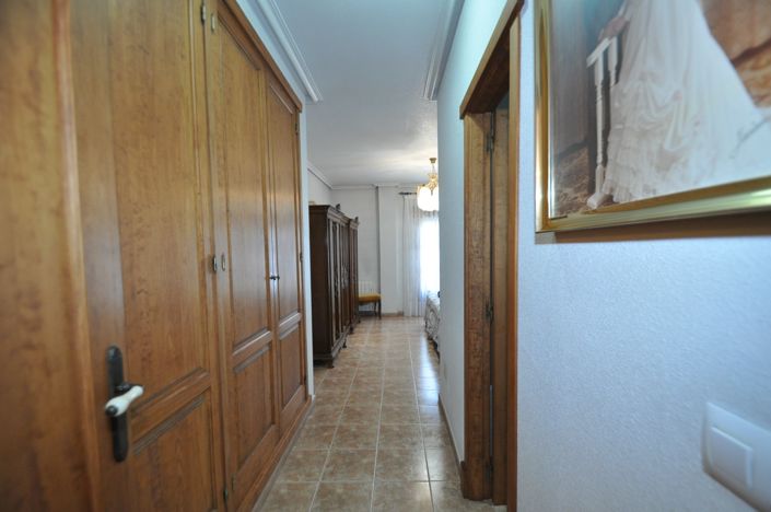 Image No.29-3 Bed Townhouse for sale