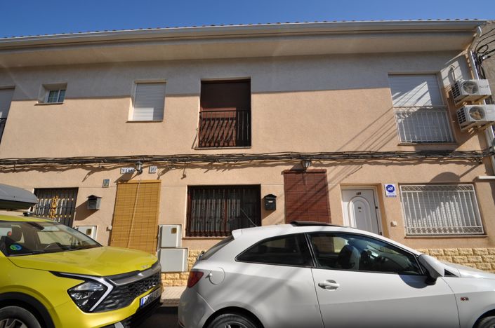 Image No.31-3 Bed Townhouse for sale