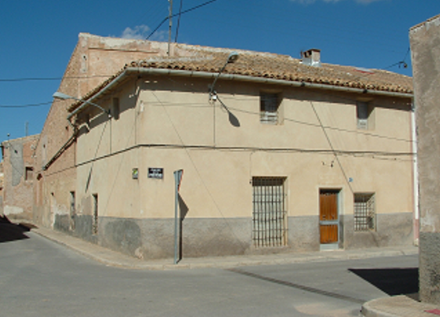 Image No.1-4 Bed Townhouse for sale