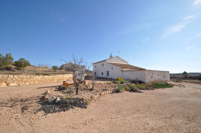 Image No.1-4 Bed Country House for sale