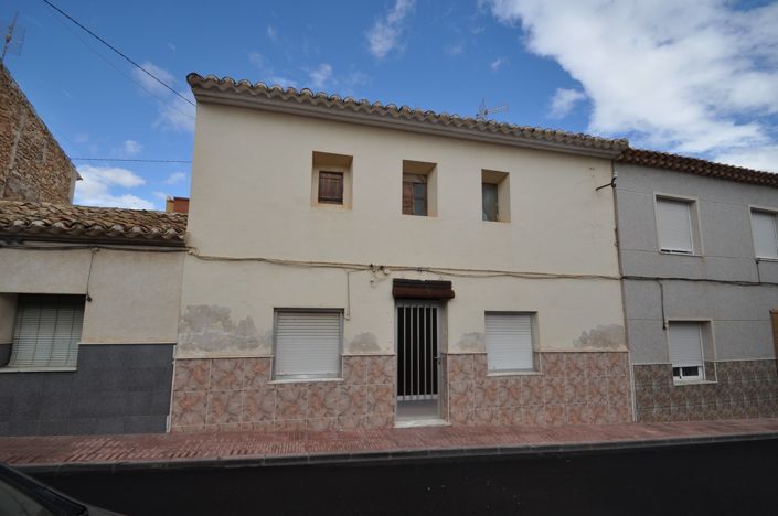 Image No.1-4 Bed Townhouse for sale