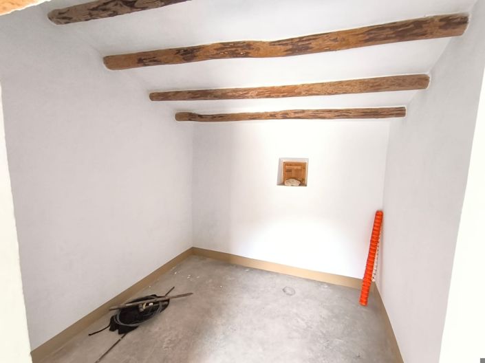 Image No.4-2 Bed Country House for sale