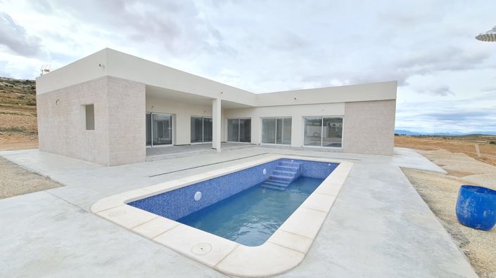 Image No.1-3 Bed Property for sale