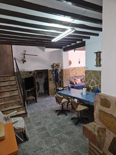 Image No.2-5 Bed Country House for sale