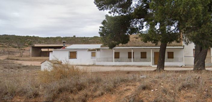 Image No.1-4 Bed Country House for sale