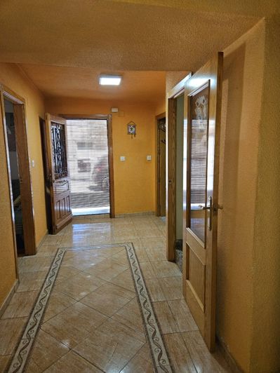 Image No.1-5 Bed Townhouse for sale