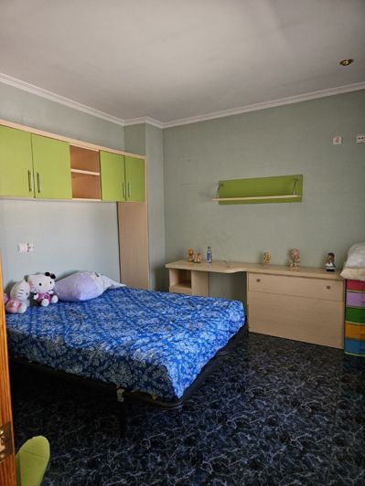 Image No.11-5 Bed Townhouse for sale