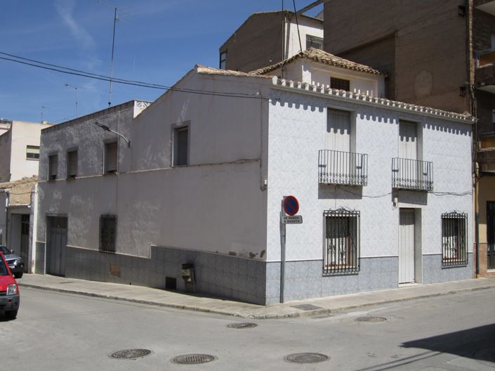 Image No.1-4 Bed Townhouse for sale