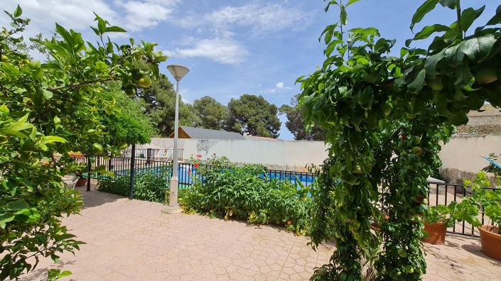 Image No.48-8 Bed Villa for sale